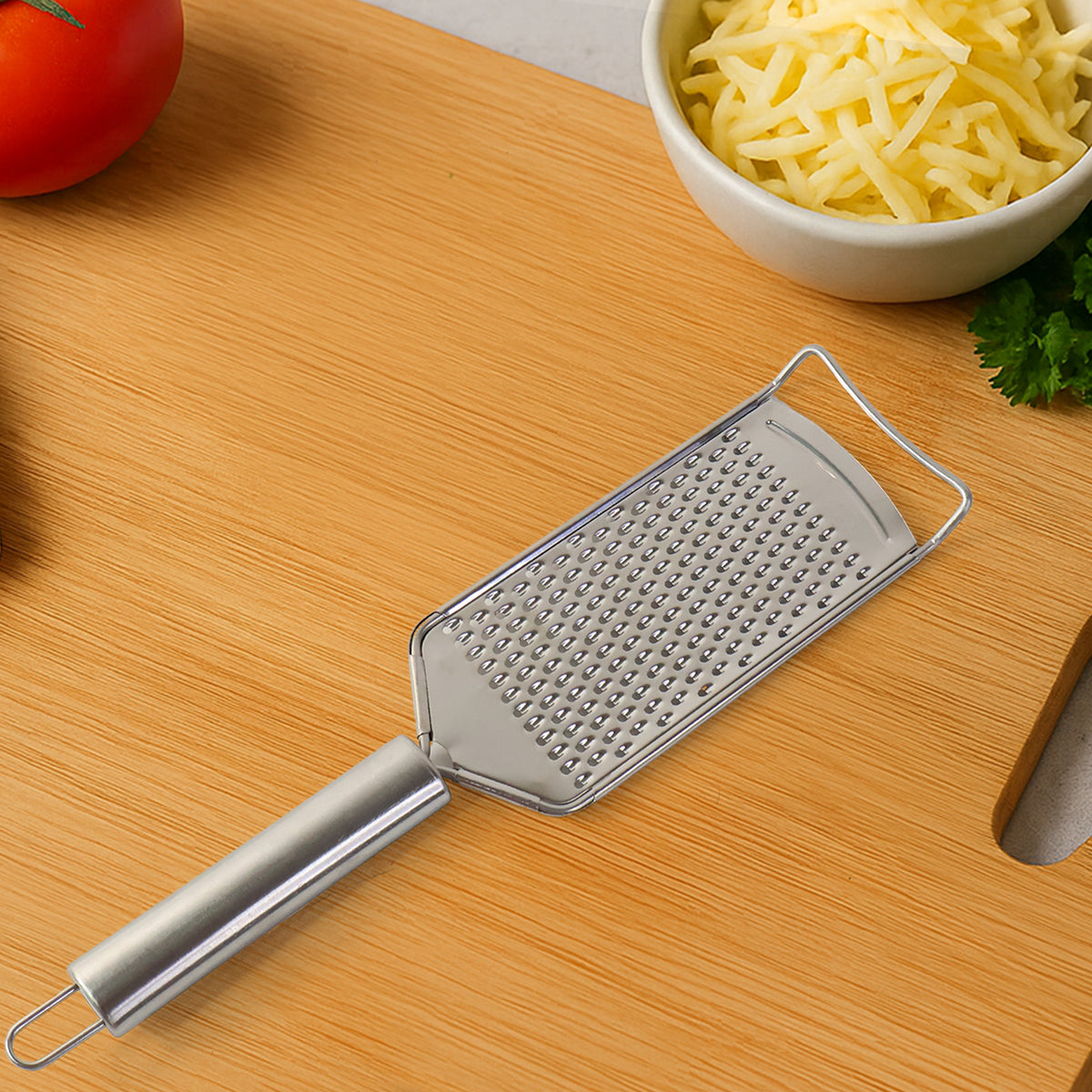 Supermom Supermom Stainless Steel Carrot Grater (1 Pc)